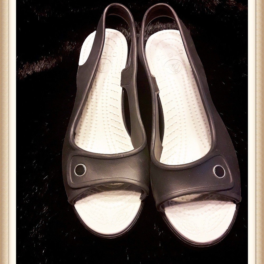 Crocs Wedge Sandals Size 6 Wide